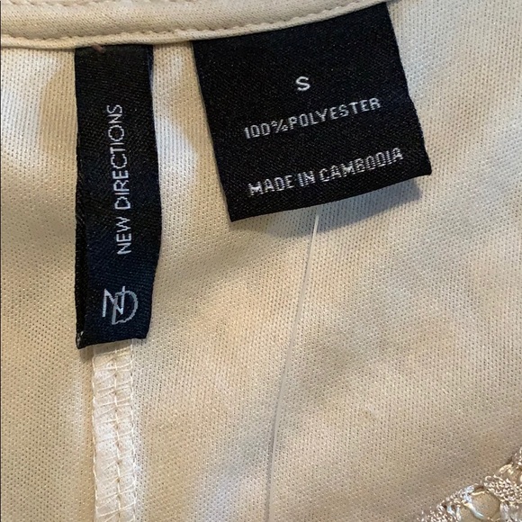 Ladies Lace Top NWT - Picture 2 of 4